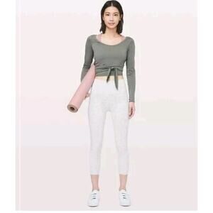 Lululemon 4 Wunder Under High Rise Crop 21” Luxtreme White Stripes‎ LW6AXTS